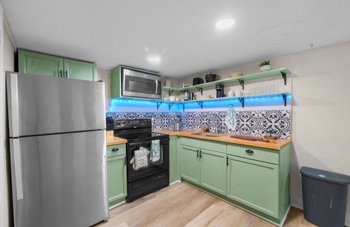 St. Petersburg - Clearwater Apartment | Private Deck Pet Friendly Spacious Courtyard