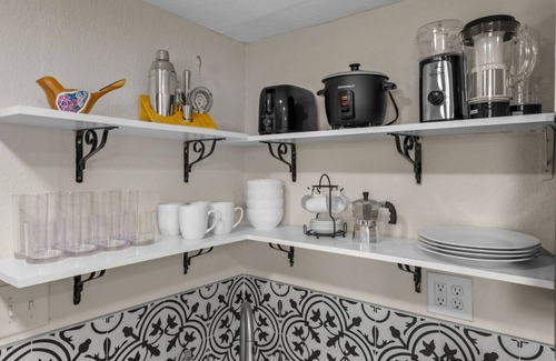 St. Petersburg - Clearwater Apartment | Private Deck Pet Friendly Spacious Courtyard