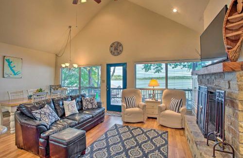 Log Cabin House | Private Dock and Fire Pit Cedar Creek Lake Home
