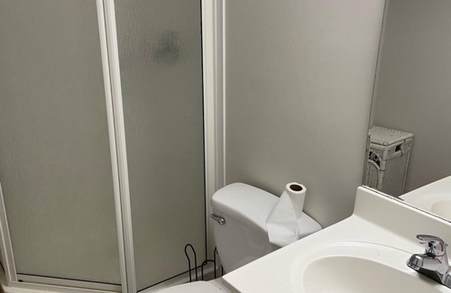 Kitchener Apartment | Private Elegant Queen Bed Full Bath Apartment