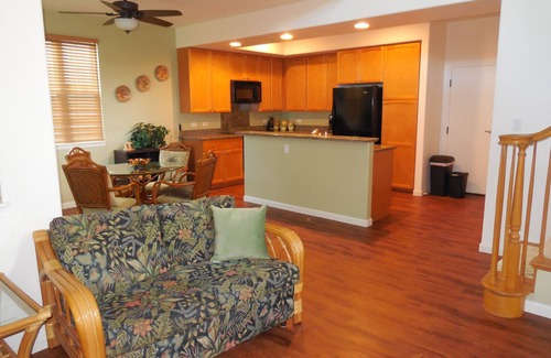 Waikoloa House | Private End Unit in a Gated Community - New AC