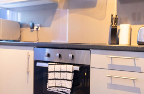 St Helens House | Private Ensuite Room Shared Kitchen St Helen C3