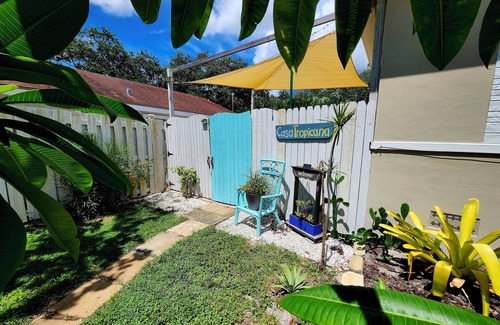 St. Petersburg - Clearwater House | Private entrance room & bathroom w/courtyard close to beach & Downtown