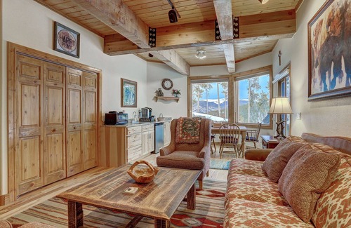 Breckenridge House | ⭐️ Private Estate w/Panoramic Views, Private HotTub, 7 Acres, Top of Mountain