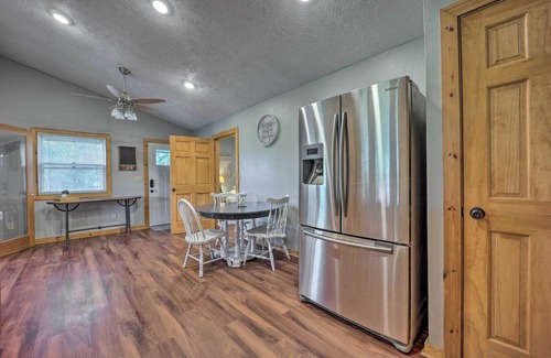 Beaver House | Private Eureka Springs Retreat w/Hot Tub!