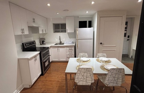 Richmond Hill House | Private Family-Friendly 2-BR Suite