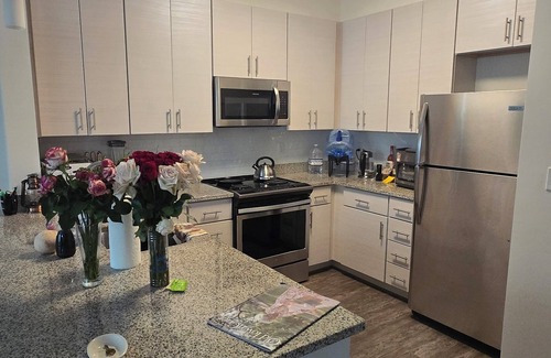 Cottage City Apartment | Private Furnished Room w/Parking near Downtown
