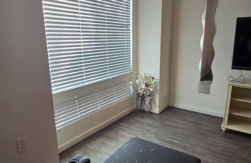 Cottage City Apartment | Private Furnished Room w/Parking near Downtown