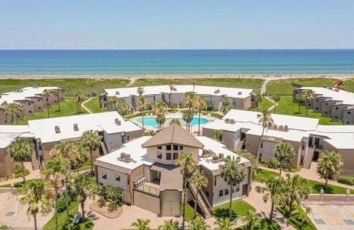 South Padre Island House | Private Garden Patio Near Pool Beachfront Resort