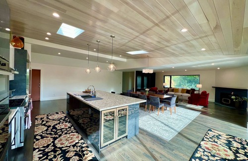 Sonoma House | Private & Gated 2.6 acres Wine Country Paradise