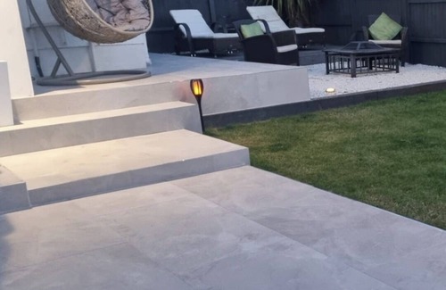 Southampton House | Private Gated Modern Home in Southampton - Estwood