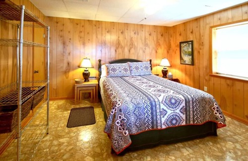 Negreet House | Private*Great View*Large Deck*Boathouse*Spectacular Sunsets*Sleeps 8+* Relax