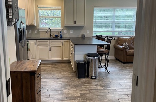 Brushy Bend Park House | Private Guest House on 3 acres