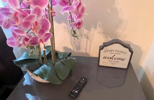 Tallahassee House | Private Guest Room 5 Min and less from FAMU, FSU, Downtown- TheDollHouse