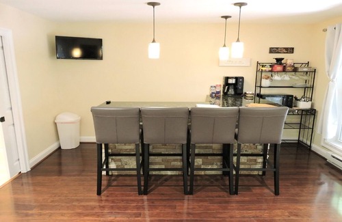 Palmyra Apartment | Private Guest Suite by Wineries/Orchards/Cville