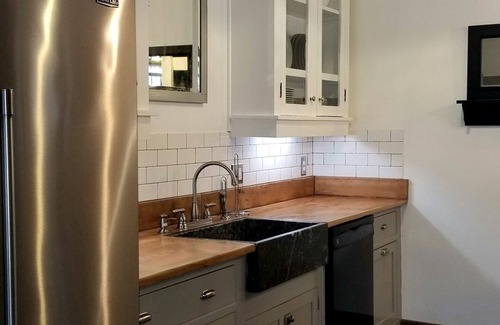 Pittsfield Apartment | Private Guest Suite in 1771 Farmhouse - 5 minutes to Jiminy Peak
