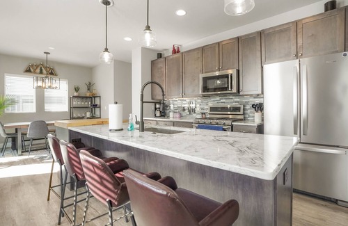 Lincoln Park House | Private Gym, Rooftop Deck, Luxury Downtown Denver Living
