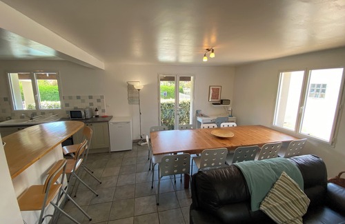 La Tranche-sur-Mer Villa | Private Heated Pool, Free Wifi, 10 minutes Stroll to Fantastic Beach
