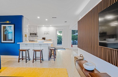 Wilton Manors House | Private Heated Pool, Outdoor Movie Theater, Gym & Sauna | Near to Wilton Drive