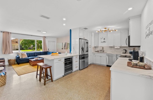 Wilton Manors House | Private Heated Pool, Outdoor Movie Theater, Gym & Sauna | Near to Wilton Drive