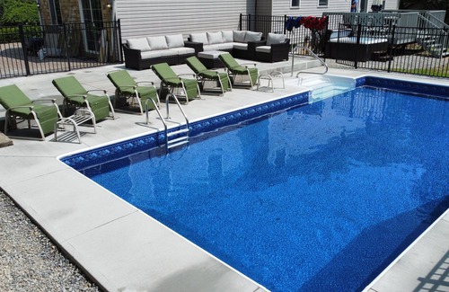 Tannersville House | Private heated pool. Camel beach. 6 bdr Secluded Villa in the heart of Pocono