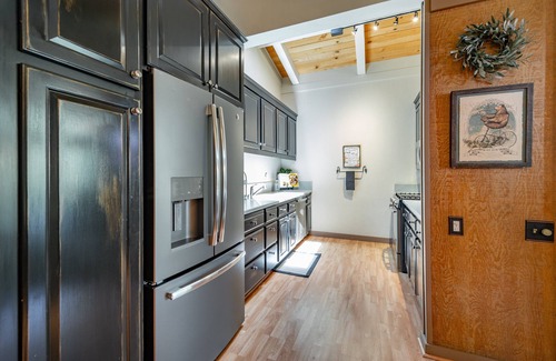 Tahoe City Condo | Private Hoa Beach, Pool and Hot Tub -Rocky Ridge Above The Lake