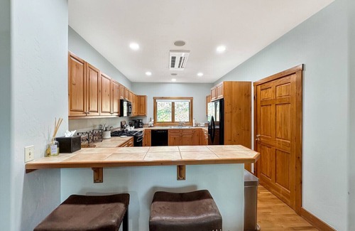 Edwards Villa | Private Hot Tub, 2700 Sq Feet, borders Open Space - Arrowhead