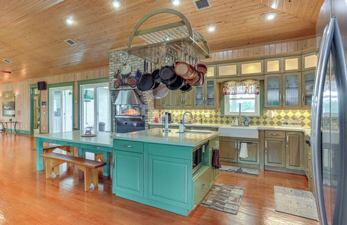 Okeechobee House | Private Hot Tub! Home < 1 Mi to Lake Okeechobee