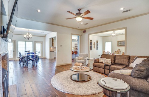 Canyon House | Private Hot Tub & Patio: Golf Retreat in Canyon!