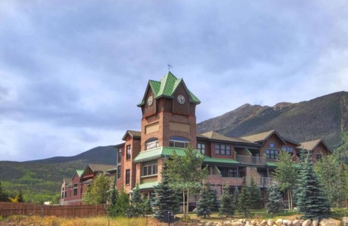 Frisco Condo | Private Hot Tub, Walk to Main St, Close to Ski Resorts, Incredible Views