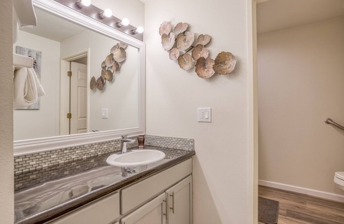 Century West Hotel | Private, Hotel Style Suite in Bend. River Ridge 603B