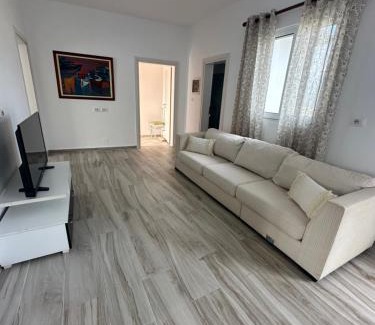 Qafe e Gjashtes House | Private House for rent