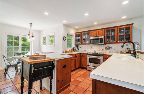 Glen Arbor House | Private lakefront house in great location with private beach, great views