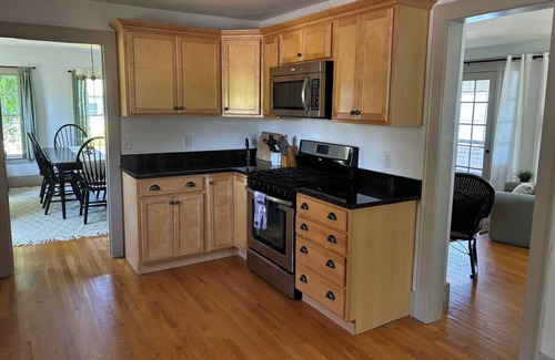 Auburn House | Private Level Beachfront, Fenced Yard, Boat Dock,Kayaks,CentralAir, Great Views!