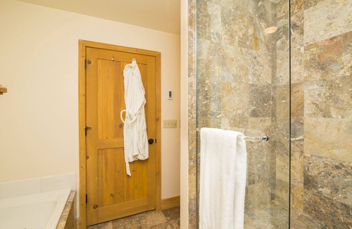 Mountain Village Hotel | Private Lock-Off Room With King Bed, Amenities