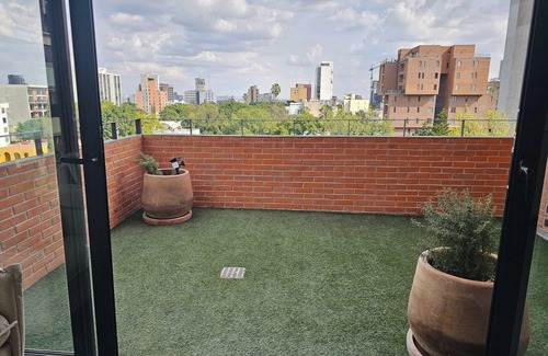 Lafayette Apartment | Private Loft Walking Distance from CAS | Duna S.
