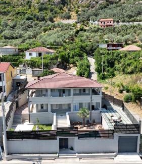 Zues Villa | Private Luxury Villa, River View