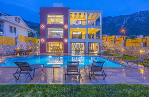 Oludeniz Villa | Private Luxury Villa with Large Pool, Jacuzzi and Barbecue in Fethiye Ölüdeniz