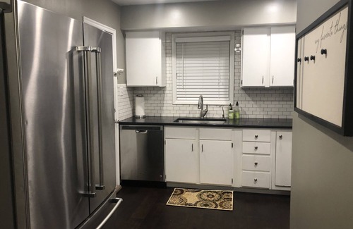 Bountiful House | Private Main Floor 2BR By Mountains, Salt Lake City, Airport, Lagoon, & Fun!