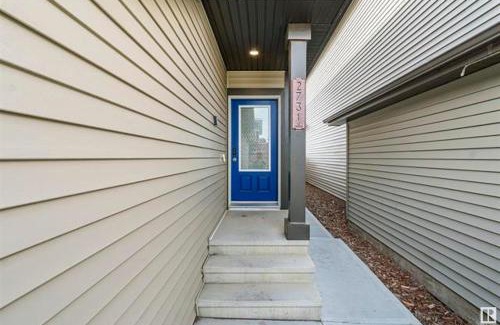 Southwest Edmonton House | Private Master Bed Room A