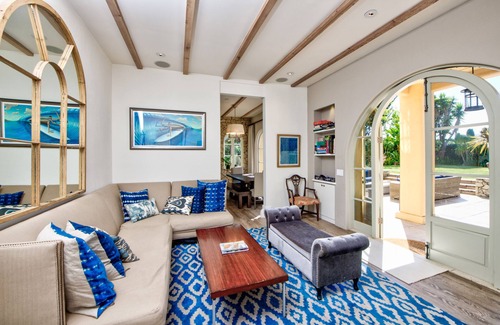 Strawberry House | Private Mediterranean home in Mill Valley w/ views