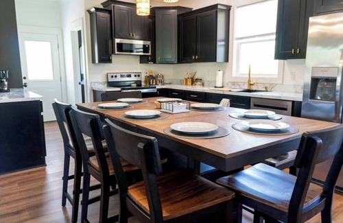 Hot Springs House | Private Mountain Ridge | Near Town | Great Views