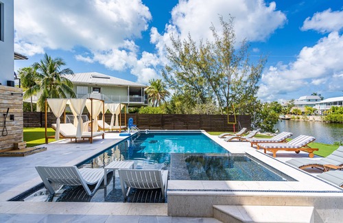 Buccaneer Point Villa | Private Oasis Retreat Pool Villa