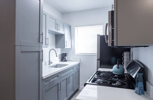 South Beach Condo | Private Ocean Dr Apt w/2 Queen Beds, Steps 2 Beach