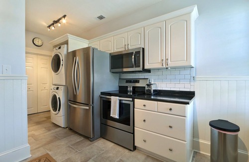 Historic Downtown Savannah Apartment | Private Parking and Unbeatable Location on Liberty Street by Lucky Savannah