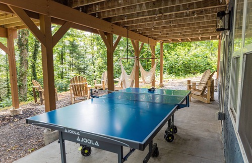 Townsend Cottage | Private Peaceful Side Retreat with Hot Tub - Minutes from Smoky Mountain Park!