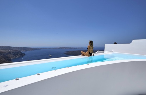 Imerovigli Apartment | Private pool and amazing views, part of Olia Suites & Villas