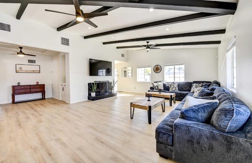 Palm Springs House | Private Pool and Spa Stylish Palm Springs Home!