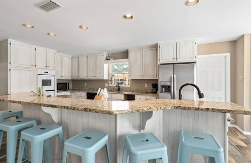 Pass Drury House | Private Pool, Boat Dock, Bay Front - 5 Bedroom Family Friendly Home