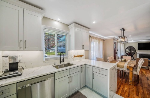 Hampton Bays House | Private Pool, Close to Beaches, Shops, Restaurants, bars, and markets